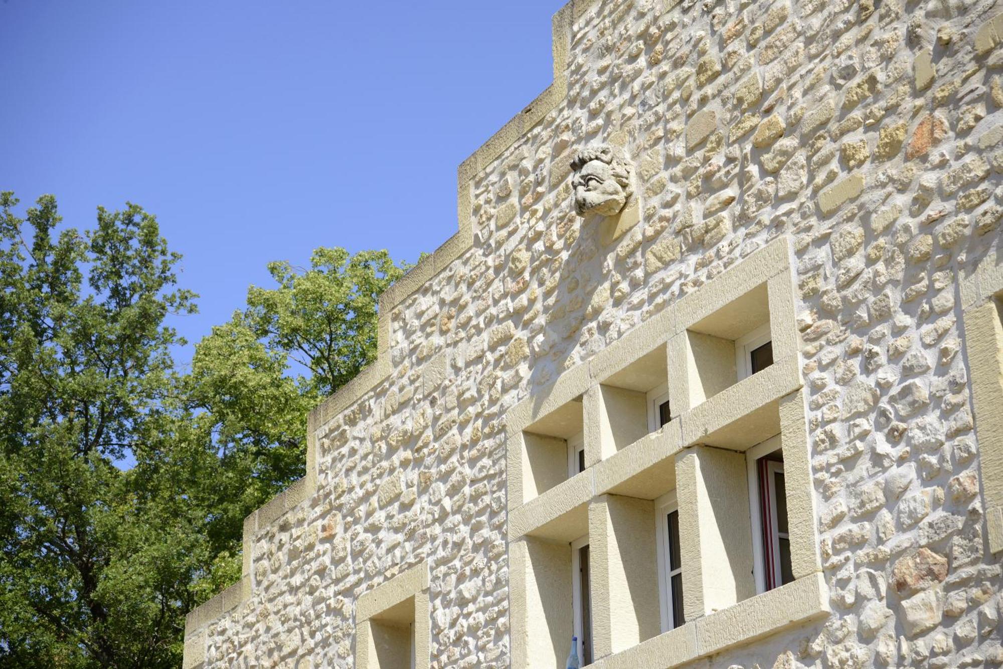 Chateau De Pondres Villevieille Exterior foto